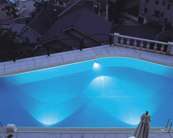 家用游泳池可另选设备　水中照明