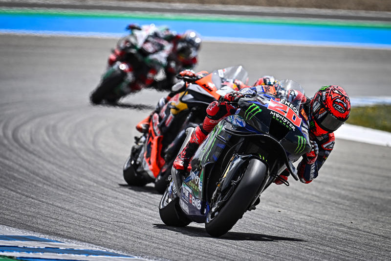 #20 法比奥·夸塔拉罗（YZR-M1）从预赛第23名跃升至第3名，但被罚退至第5名