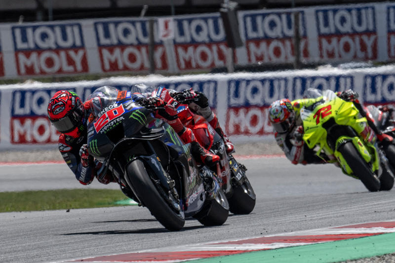 #20 法比奥·夸塔拉罗（YZR-M1）从第17名发车位出发，稳步提升排名，最后获得了第9名