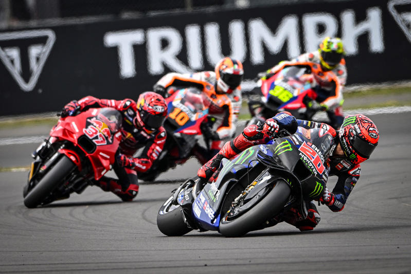 #20 法比奥·夸塔拉罗（YZR-M1）从第18名发车位出发，最终获得第11名