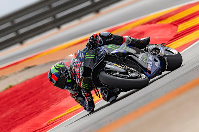 苦于新路面抓地力不足，#42 亚历克斯·林斯（YZR-M1）仅收获第19名
