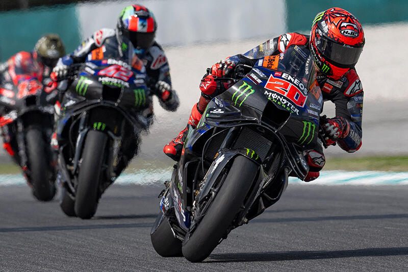 #20 法比奥·夸塔拉罗（YZR-M1）在第一场比赛中被卷入事故，用备用赛车重新出发后以第6名身份完赛