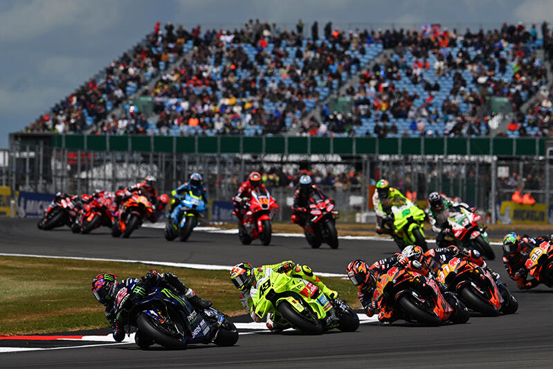 MotoGP：#42 亚历克斯·林斯（YZR-M1）在波澜起伏的比赛中取得第14名