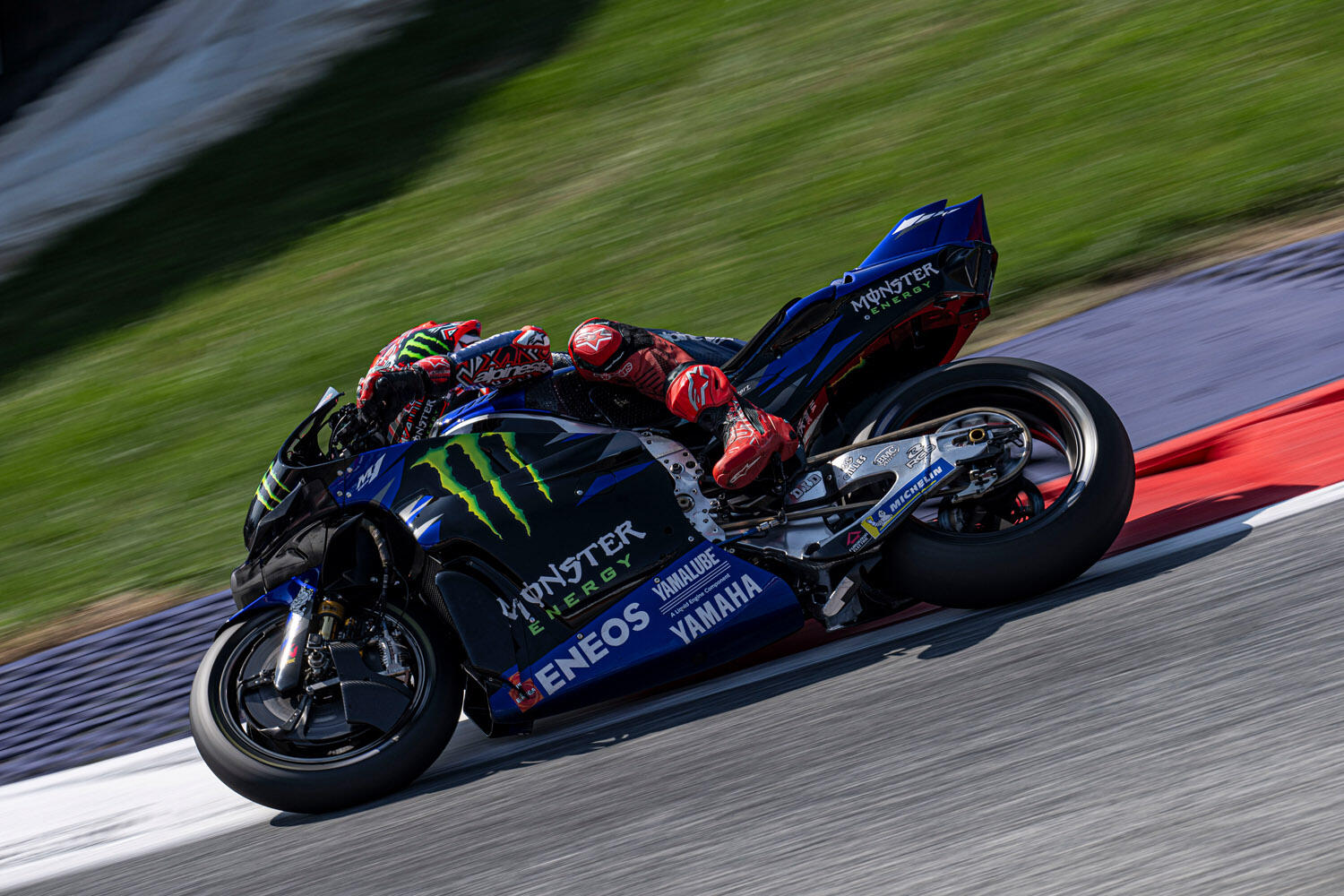 #20 法比奥·夸塔拉罗（YZR-M1）与头名车手相差0.898秒获得第14名，预赛目标从Q1进军Q2