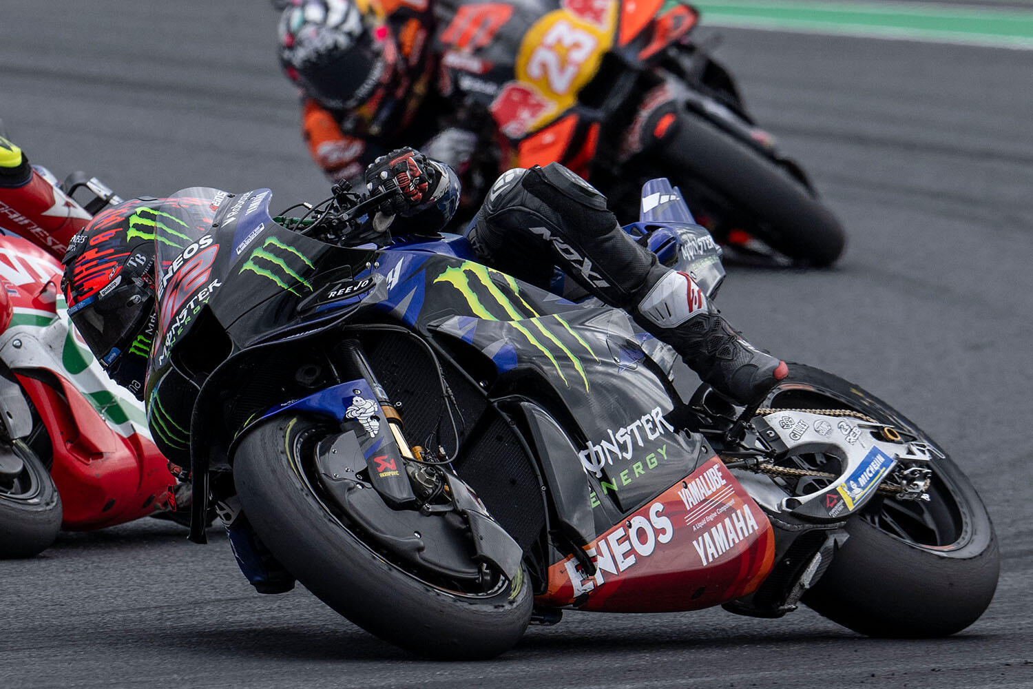 MotoGP：#42亚历克斯·林斯（YZR-M1）从第11发车位出发，以7名的身份迎来黑白格旗